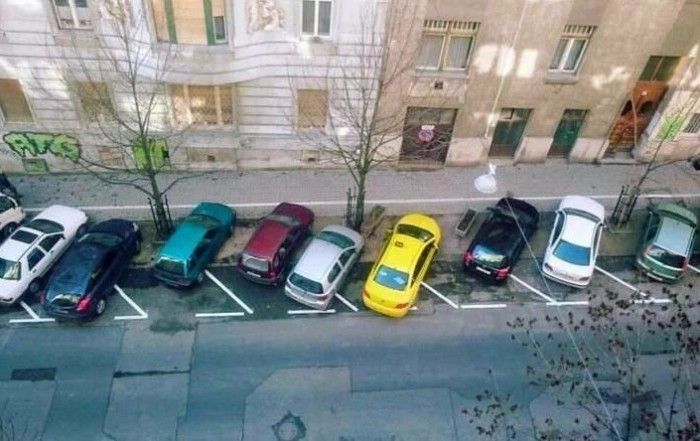 estacionar en dirección contraria